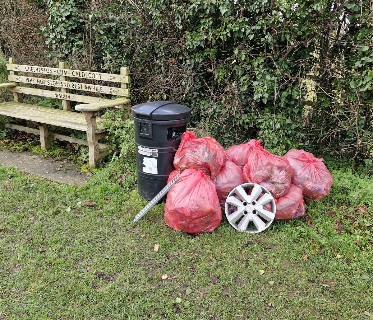 Parish Clerk (@chelvestonpc) on Twitter photo 14 households attended the Christmas Clean Up around the parish this morning, with mince pies & mulled wine / hot chocolate to celebrate afterwards.
The waste has been bagged and left at the location agreed with <a href="/NNorthantsC/">North Northamptonshire Council</a> for collection.
A big thank you to all who took part 14 households attended the Christmas Clean Up around the parish this morning, with mince pies & mulled wine / hot chocolate to celebrate afterwards.
The waste has been bagged and left at the location agreed with <a href="/NNorthantsC/">North Northamptonshire Council</a> for collection.
A big thank you to all who took part