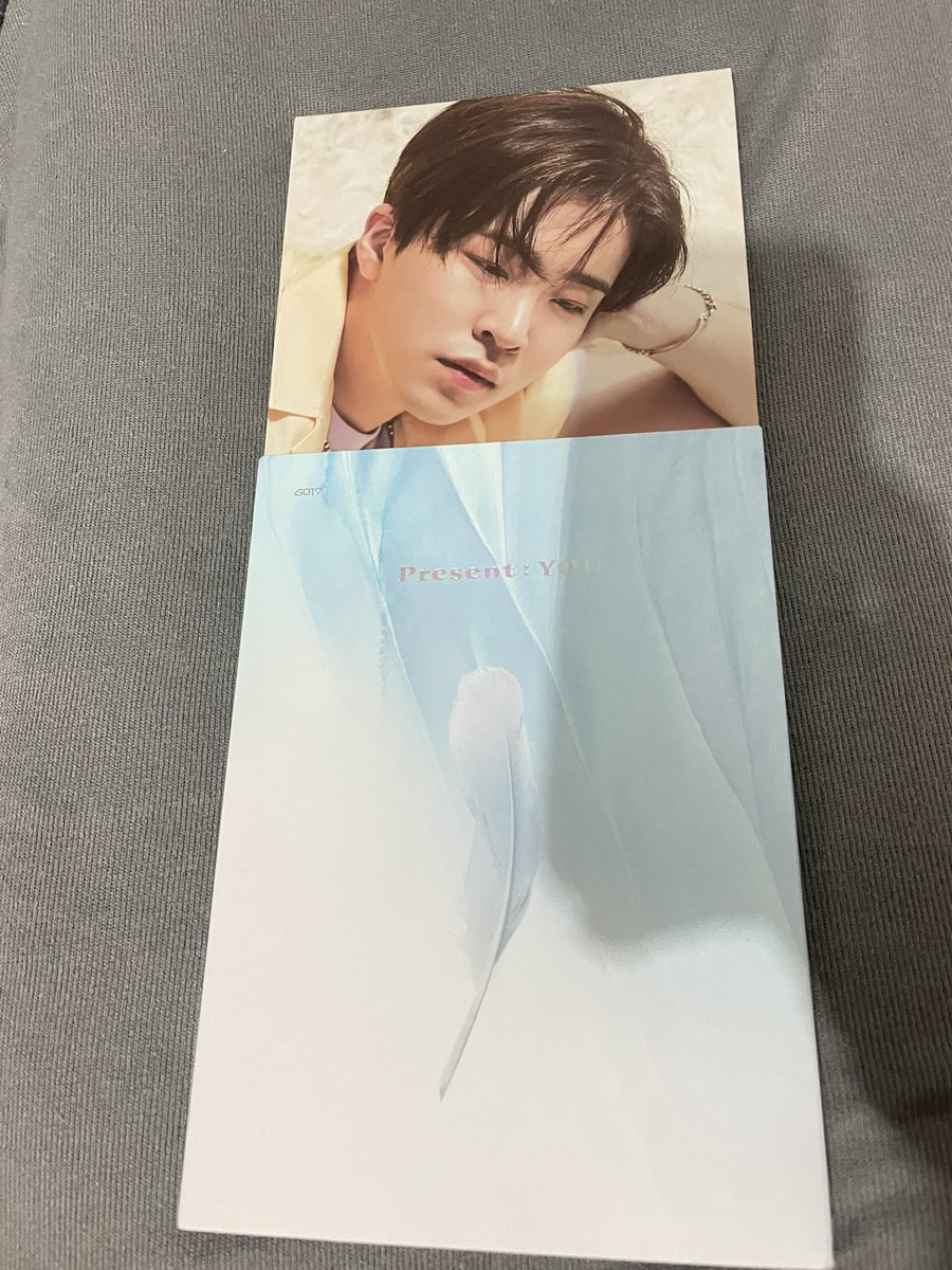 pondpps's tweet photo. 📌ขายอัลบั้มเปล่า Present : YOU

ปกนอก+ใน ยองแจ
ปกนอก+ใน ยูคยอม

💰 150 รวมส่ง

💌DM ขอดูรูปเพิ่มเติมได้งับ

ปล.ส่งของวันเสาร์นะคะ

#ตลาดนัดอากาเซ่ #ตลาดนัดกัซ #ตลาดนัดอากาเซ #ตลาดนัดแบมแบม #ตลาดนัดgot7 https://t.co/iz7mft6OXm
