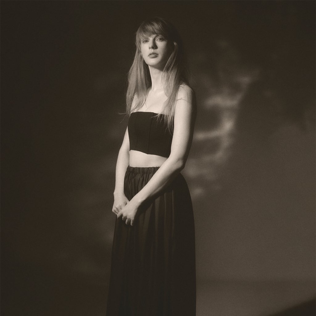 SZA was the #1 most streamed artist on global Spotify yesterday, surpassing Taylor Swift.