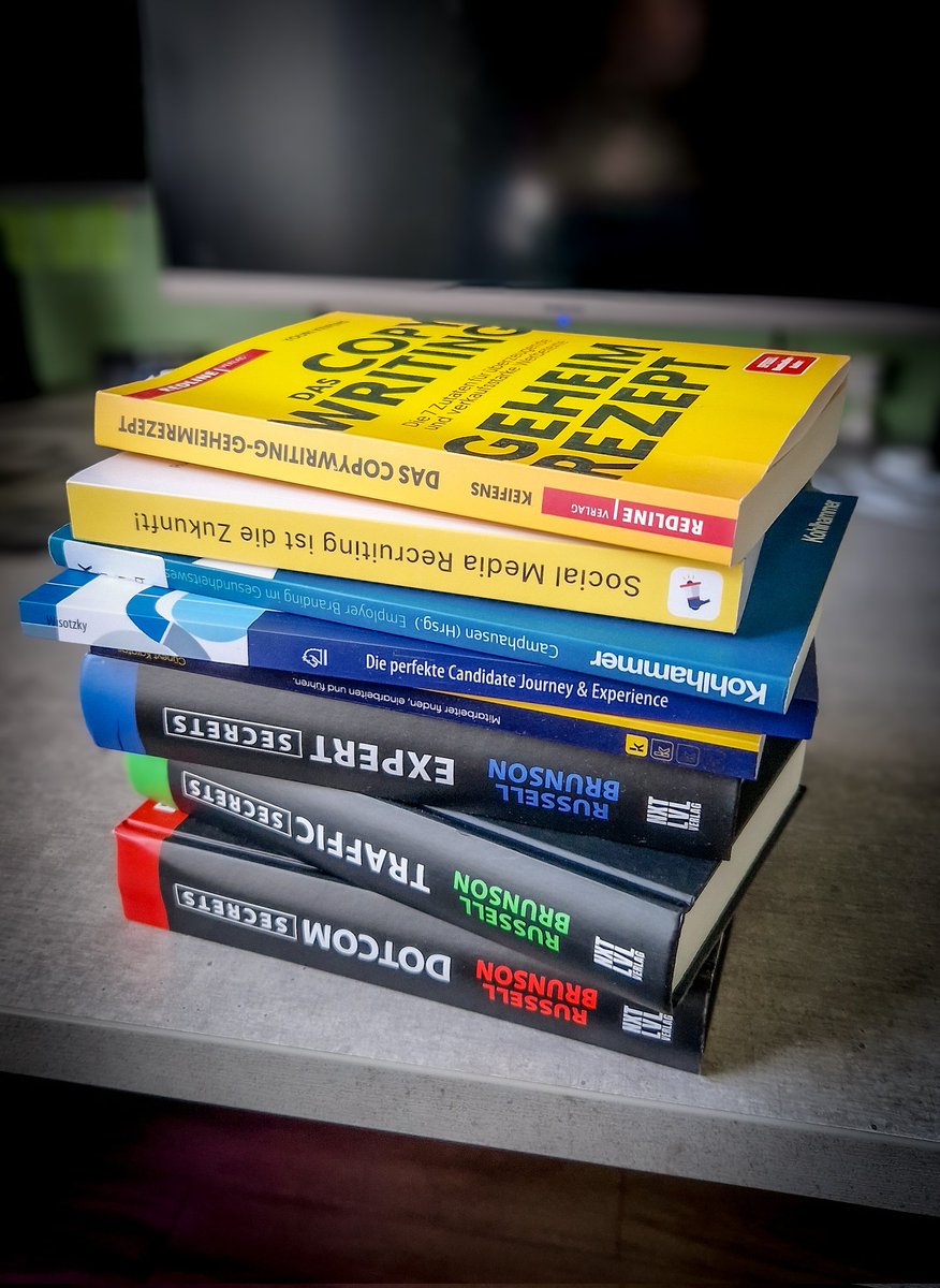 I have decided to take a new path in 2025 and this are my readings for the next few weeks. 

What have you planned for 2025?