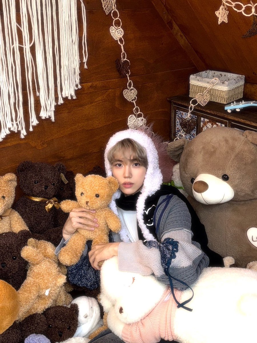 CRAVITY_twt's tweet photo. 👂asmr👂오직 러비티를 위한 미리 드리는 미리 메리크리스마스 선물✨
#성민 https://t.co/r1o3ORsMxD