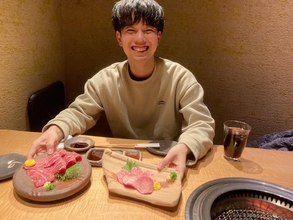tsubakuro0804's tweet photo. 試合では敵同士だけどプライベートはよく一緒にいるまさと温泉からの焼肉！
焼肉がかかった試合をなんとか制してめちゃくちゃいい焼肉ごちそうさまでした😊
また来年もいろいろとよろしく🫡

#工藤真弘
#東京選手権予選激戦
#高級焼肉 https://t.co/lDuRIlwpbl