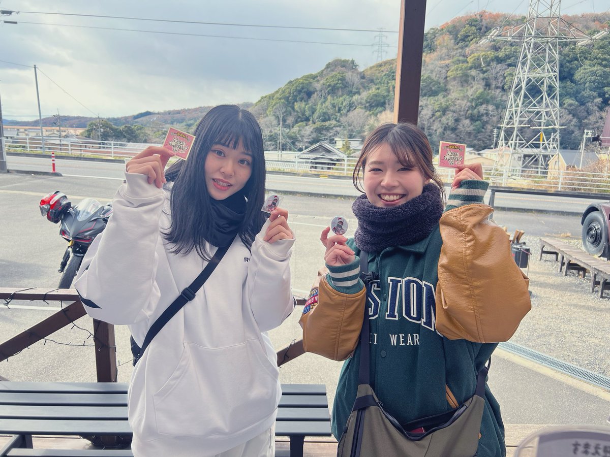 TOP MOST Biker's Cafe☆とっちゃん♡ (@topmostcafe) on Twitter photo 鯖 <a href="/sabachan_819/">鯖ちゃん。</a> ちゃん💖
なんと‼️<a href="/akabeeesaru/">あかべー@akabeee_monky</a> さんの娘さんと💖
2人共、可愛いぃ😍💕💕
S <a href="/Kuroneko_S_chan/">𝐒ちゃん🌸猫Photo Rider</a> 画伯🌸
ステッカーと、缶バッジ❣️
GETしてくれて、ありがとう٩(ˊᗜˋ*)و”🎶 鯖 <a href="/sabachan_819/">鯖ちゃん。</a> ちゃん💖
なんと‼️<a href="/akabeeesaru/">あかべー@akabeee_monky</a> さんの娘さんと💖
2人共、可愛いぃ😍💕💕
S <a href="/Kuroneko_S_chan/">𝐒ちゃん🌸猫Photo Rider</a> 画伯🌸
ステッカーと、缶バッジ❣️
GETしてくれて、ありがとう٩(ˊᗜˋ*)و”🎶