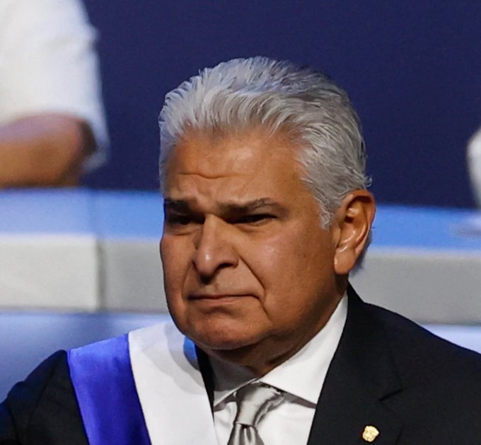 Si el presidente de Panamá, bastante servil con Washington, ahora se niega a entregarle el Canal de Panamá a Trump, sera catalogado como "dictador", "Narco", "tirano" y buscarán derrocarlo.
La misma que le aplican a Maduro por no regalarle el petróleo venezolano a Estados Unidos.