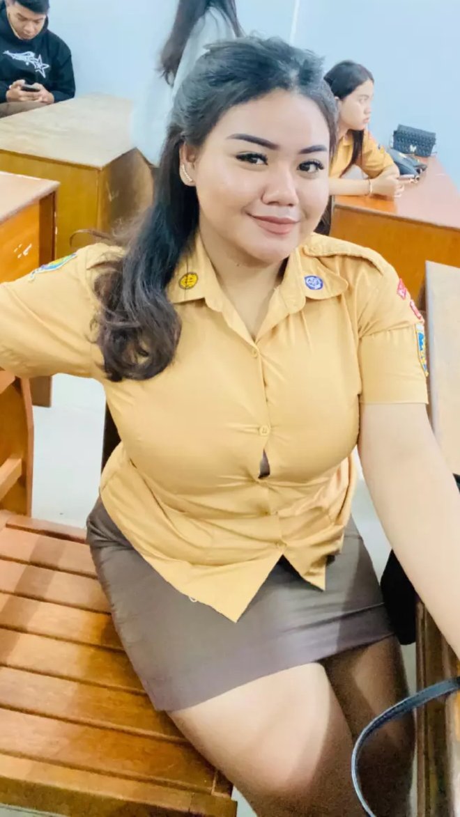 PapahChannel's tweet photo. Yuk ramein akun KK cantik ini 
Tiktok: @nadialarsti https://t.co/ZU51ImoQU7