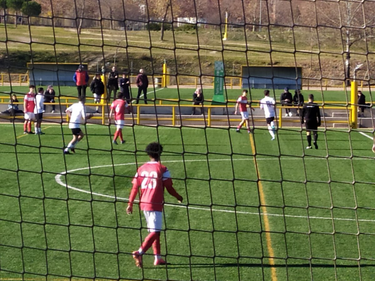josete8877's tweet photo. FINAL campo n.2️⃣ en VALDELASFUENTES‼️
PREFERENTE AFICIONADO GRUPO 1️⃣ 
@alcobendas04 7-@UnionAravaca 0
✅ sin paliativos de los de @carrizo994 para cerrar 2024.
@Balon_Tierra @madridaltanto @FutbolAlcoSanse @TerceraPrefMad 🧑‍🎄 https://t.co/0D6FLKXH0j