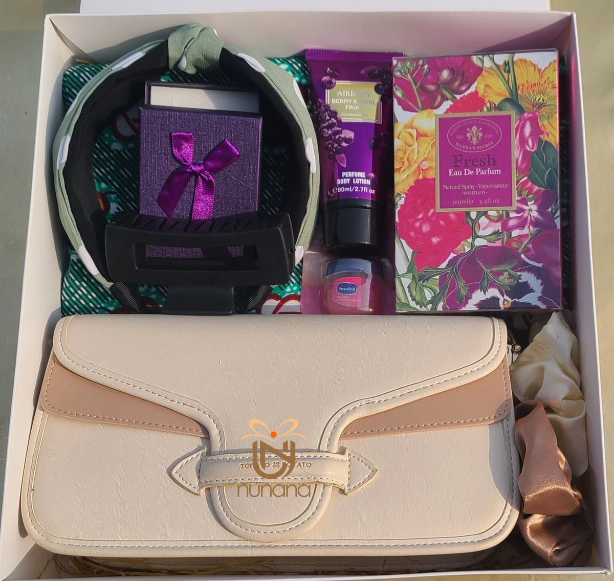 mawufemor__xx's tweet photo. If you are still having doubts about giving us a try, these are some packages we have worked on and delivered ✅

F1 - GHS 600
F2 - GHS 550
F3 - GHS 800
F4 - GHS 600

Whatever your preference or budget, my team and I have got you 🥹🤲🏾
And yes, nationwide deliveries available 😉 https://t.co/3oYcoMrcWW