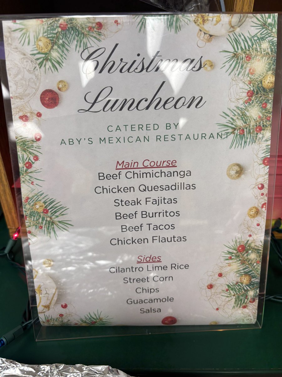 CKaminskiSDECLC's tweet image. Our @SDSPTO outdid themselves again. The most amazing lunch I could as for 🌯🌮🎄 thank you, thank you!! @SycamoreECLC @HazletProud