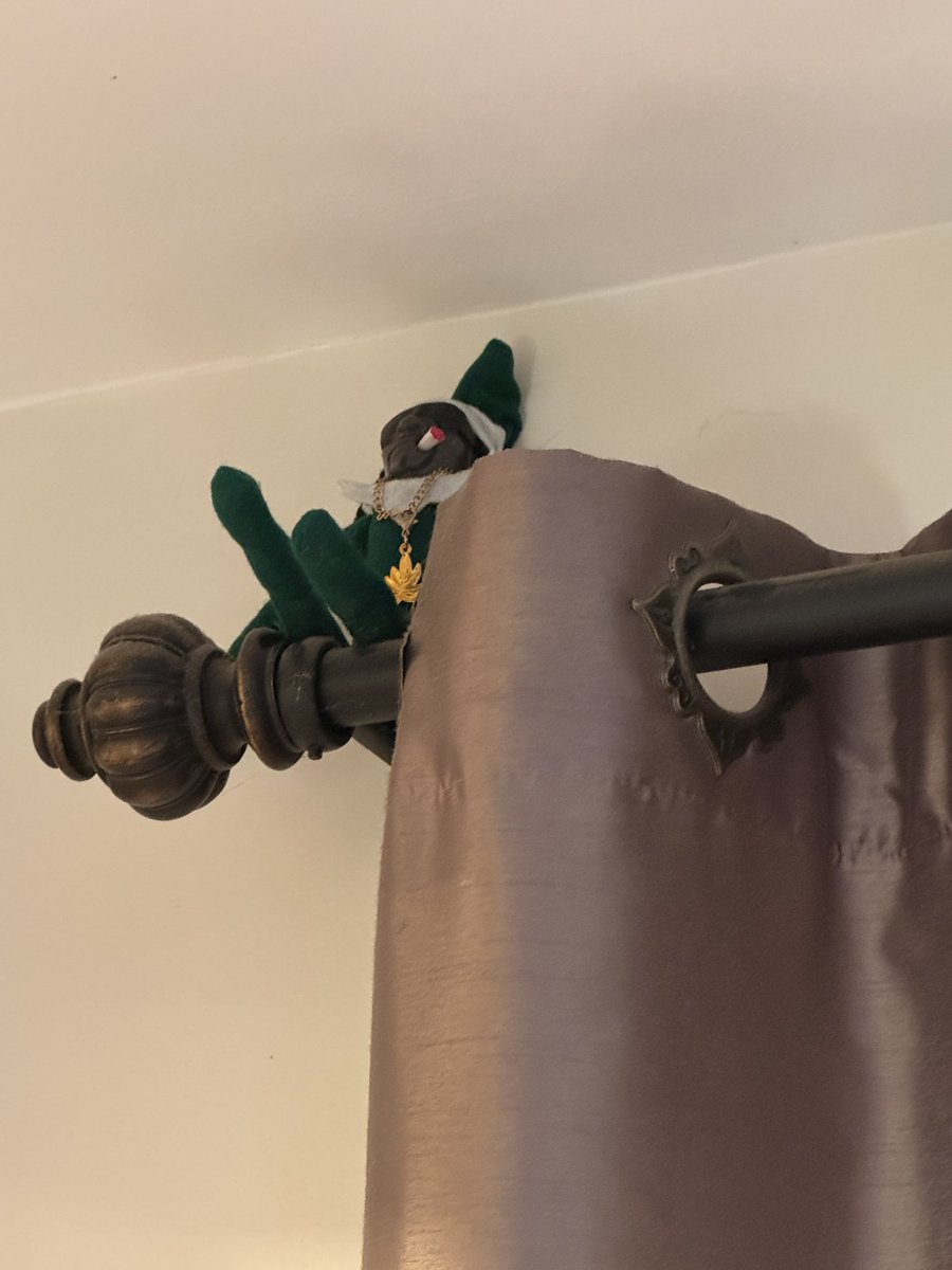 jaybronious's tweet image. Switched the tradition and our kids were responsible for #snooponastoop #elfontheshelf #elfonashelf