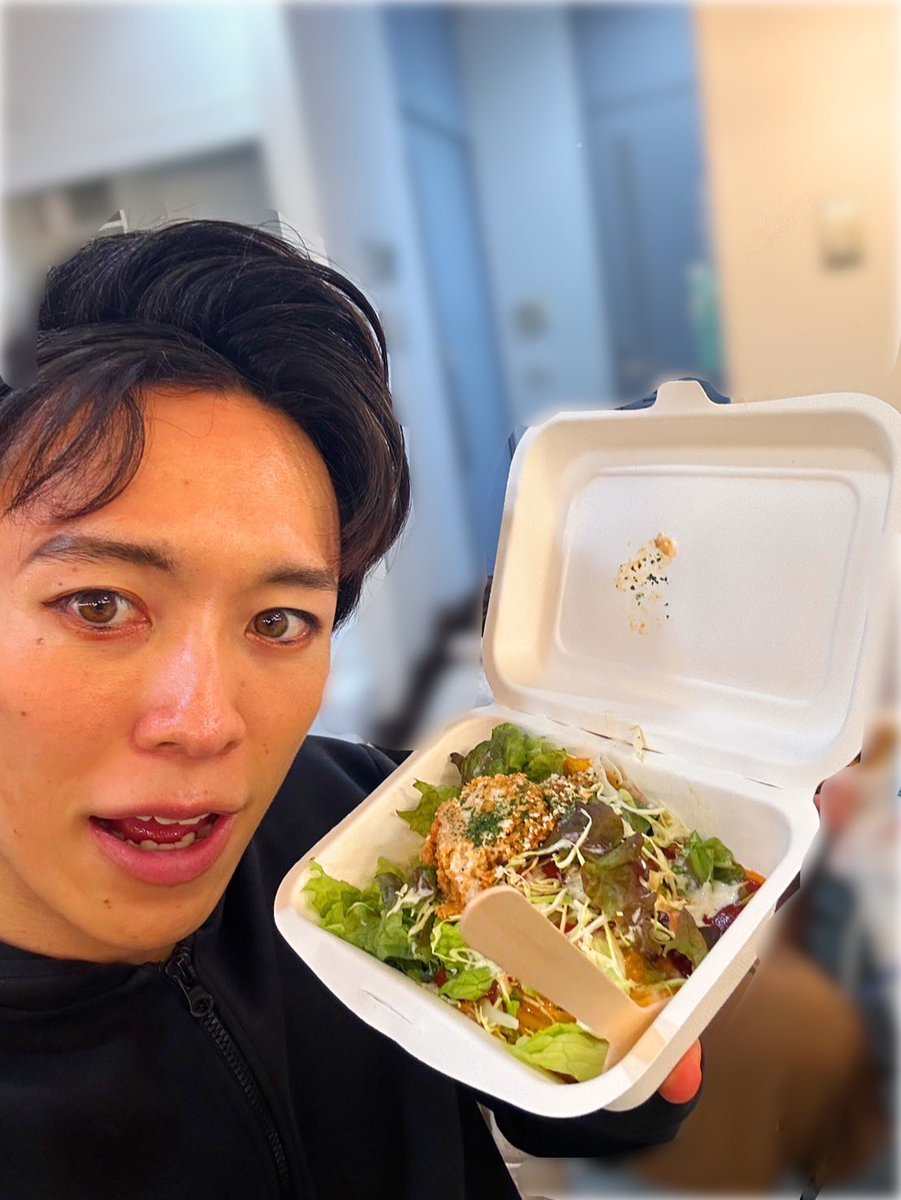 Ryota_Imoto_New's tweet photo. #舞台カナリア

本日もたくさんのご来場ありがとうございました🔆

皆様の笑い声や感嘆の声、拍手が本当に本当に力になってます。😭
ありがとうございます！！！

明日は
お昼12:00~
最終便🚢は16:00~ 乗り遅れないでねー！

待ってます！🕊 https://t.co/Q8w7vHLJnn