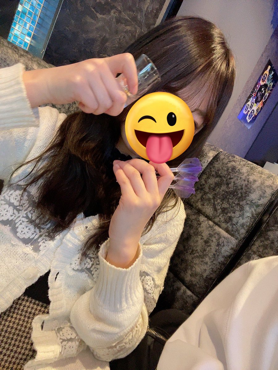 ハウストーナメント🎯ちゃんとロビンで負けました😭相方とテキーラかけてた有馬記念も負けました😭ダーツむずかしい