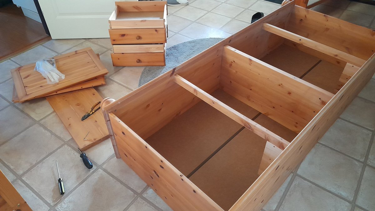 SwedishGamester's tweet image. Mom is getting the keys to her new #apartment near the beginning of #NextYear and she wants to sell the #house as soon as possible thereafter. But she can't bring all the #furniture with her, so I am now disassembling this cabinet that my dad once assembled. Kinda sad actually.🥲