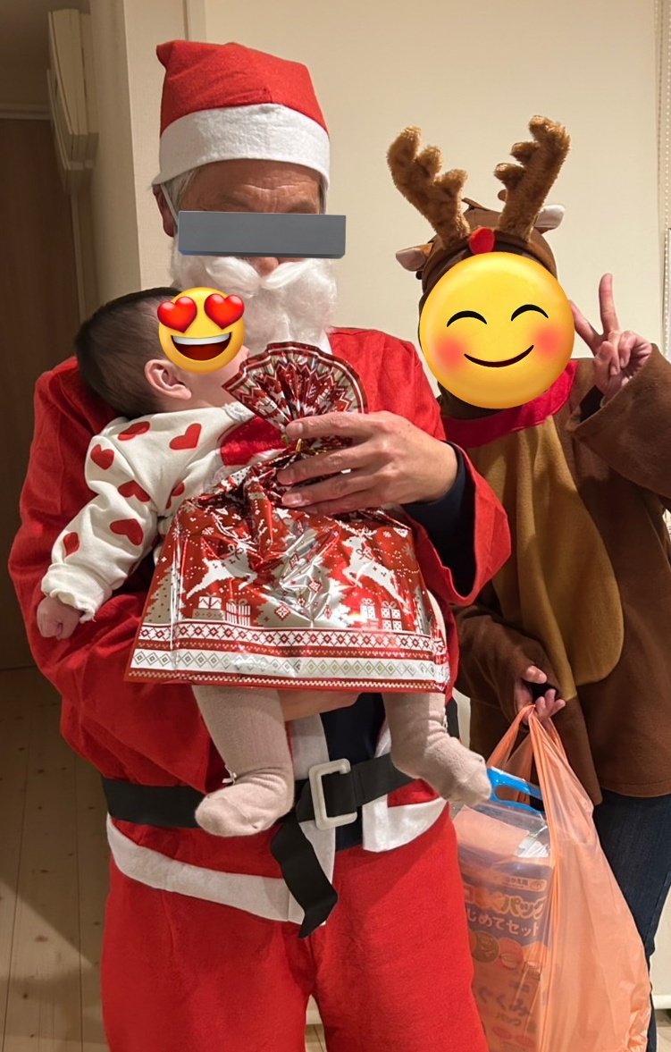 bBozisan's tweet photo. 今日の孫喜ばせ隊の任務完了😳
娘の方の孫は終始ギャン泣き😂
任務完了後はホールケーキを大人食い🤣

#BOULeDeNeIGe https://t.co/8ahxu5WrEn