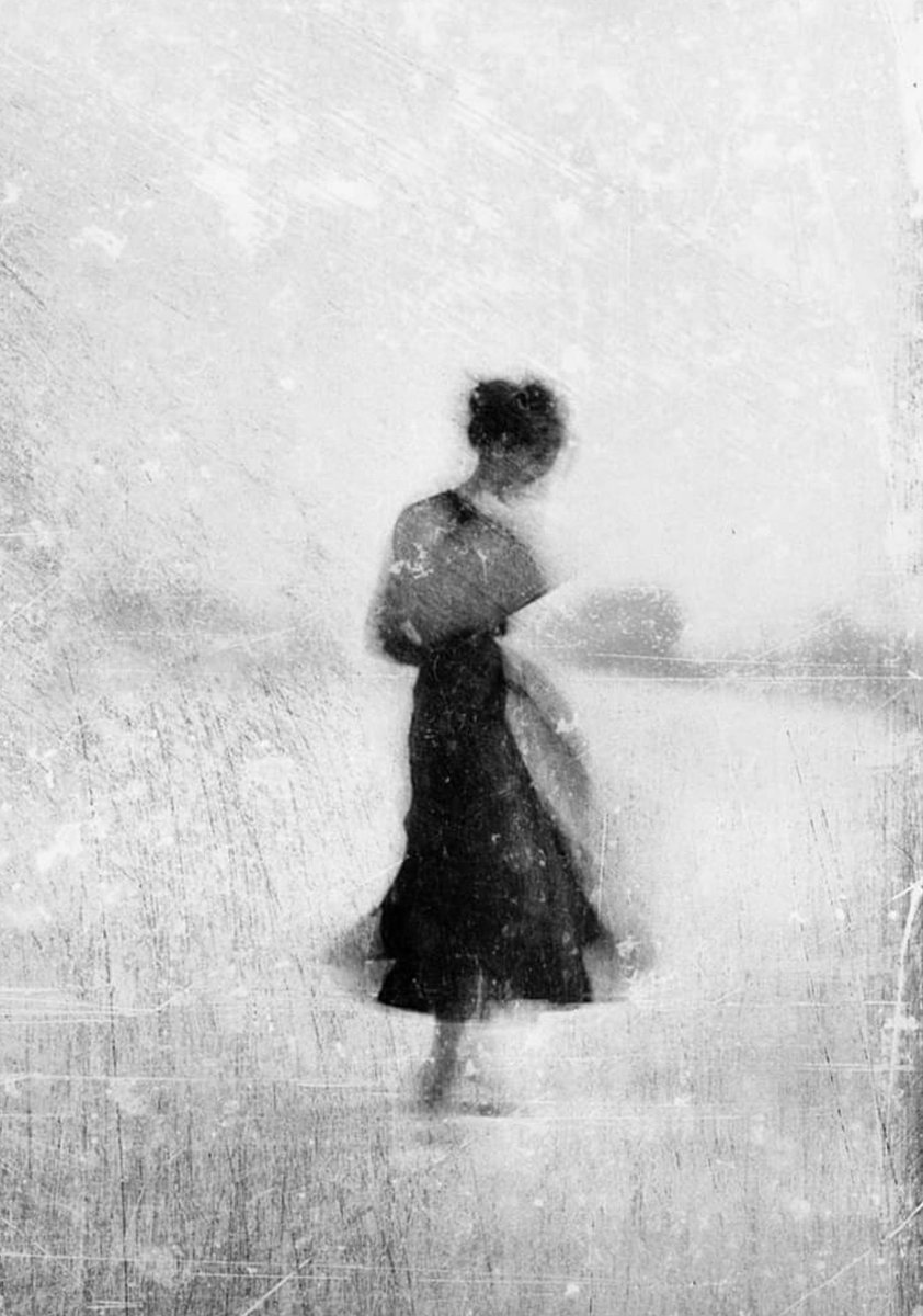HossainNilofar's tweet photo. .
“It is never too late to be what you might have been.”
― George Eliot
.
Donata Wenders
. https://t.co/lz7226URZQ