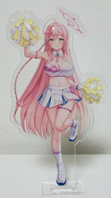 今回コミケで頒布予定のチアハナコのアクリルスタンド!
大きさも出来映えも良いので伝わると嬉しい٩(ˊᗜˋ*)و 