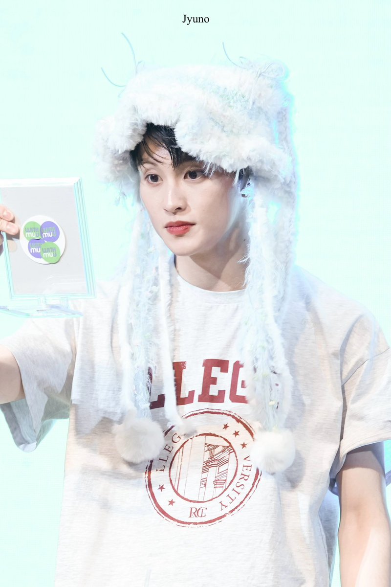 jyuno__'s tweet photo. 241222 엔시티드림 WIWY 위드뮤 대면팬싸

외모췤크✅🤍

#MARK #마크 #NCT #NCTDREAM https://t.co/Dd56qzkFMg