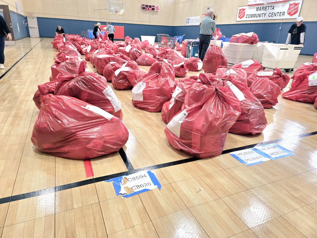 KimCayetano4's tweet image. The social workers of Paulding County School District are greatly appreciative of the Salvation Army (Marietta, GA) for being a blessing to numerous students for the holidays. We greatly appreciate the Salvation Army.
#PCSD🧡SalvationArmy