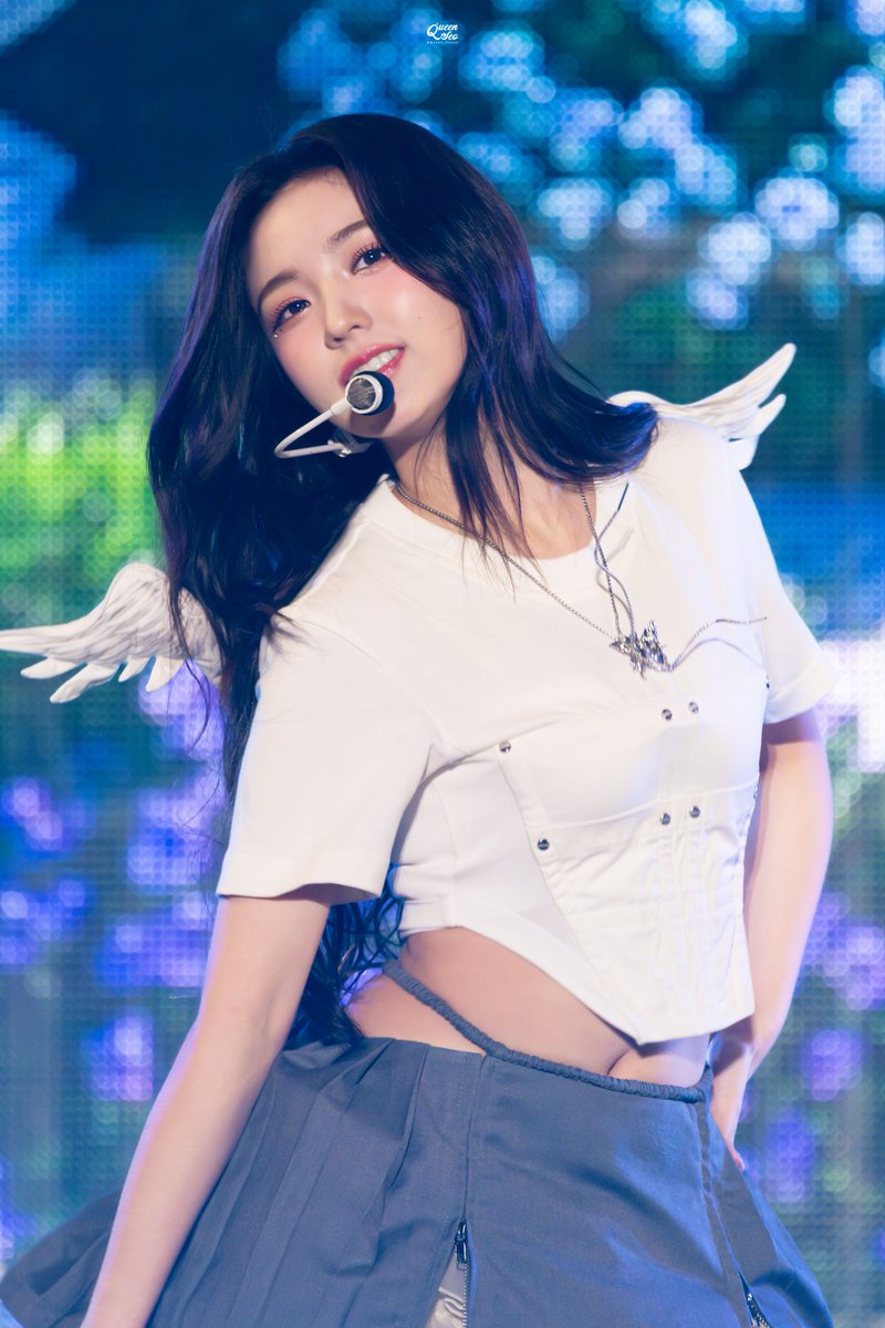 Queen_Yeseo's tweet photo. 241207 오키나와 UTO FEST 

キラキラ 🪽✨💕💕
아- 무대 위 예서 보고싶다🤣

#메이딘 #MADEIN #メイディン #강예서 #예서 #Yeseo #イェソ https://t.co/fSmVi2sc3H