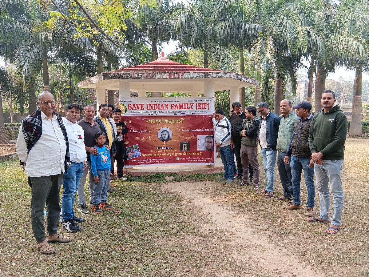 Today in SIF Jharkhand Sunday weekly meeting at Oxygen Park Ranchi, we reaffirmed our commitment to seeking #JusticeForAtulSubhash. We remain resolute in our determination to ensure that his tragic suicide does not go in vain.Our protests &amp; fight will continue.
<a href="/SIFJharkhand/">SIFJharkhand</a>