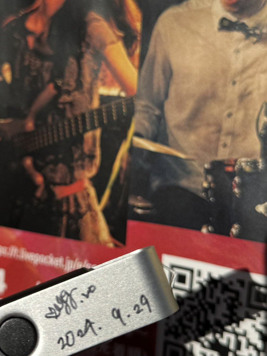 meruwan0115's tweet photo. 12/22(日)Flowers Loft Shimokitazawa
#Soupnote
それぞれの個性が強くて魅力的でカッコいいSoupnoteの『One Man Show』
たくさん聴けて、感動して、たくさん盛り上がって、無茶苦茶楽しかった♫
リハより速くてうるさい 笑
そういうところ大好き
Soupnote は、my favorite artist
また来年!! https://t.co/x9IAlXRd9h