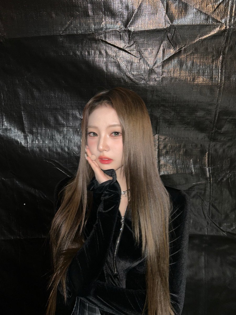 OURllBIT's tweet photo. shes so perfect https://t.co/NkGXdR0yLf