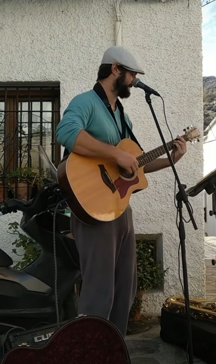 Hoy estaré haciendo busking en Pampaneira y Capileira! 🎤🎸 ¡Vengan a disfrutar de mi música en vivo! #Busking #Pampaneira #Capileira #LuzDeGas #sanderclasen #alpujarra #laalpujarra