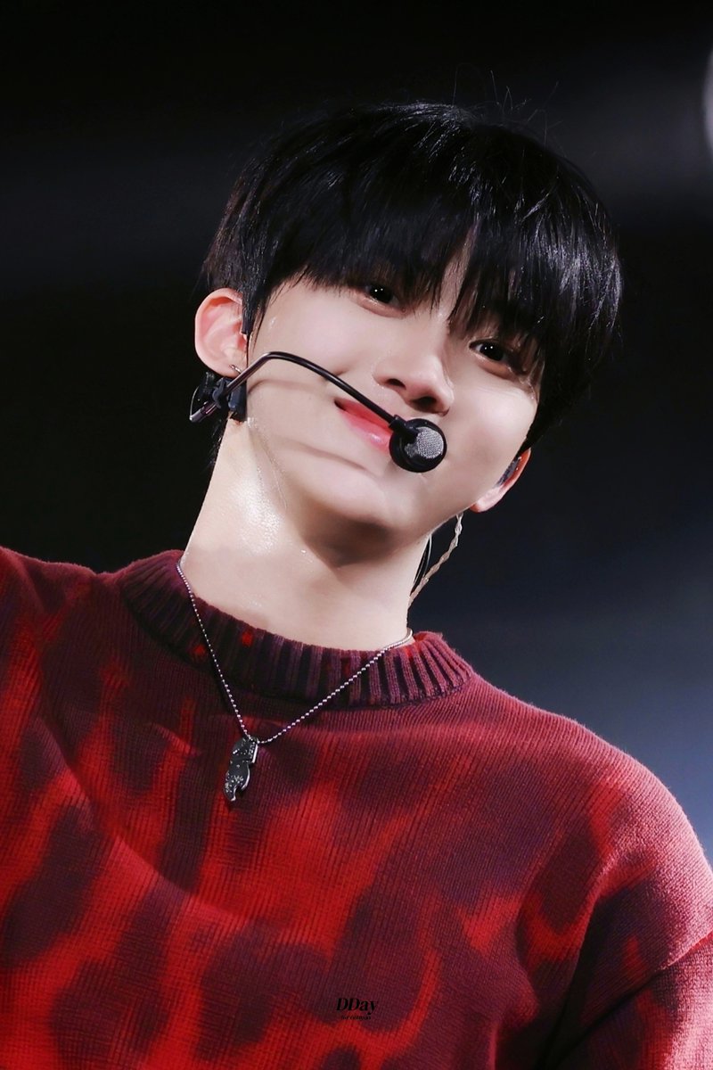 241217 『Together Forever』 
NAGOYA SHOWCASE 2부    

이번엔 너무 멋있어서 눈물나옴 (ᵕ̣̣̣̣̣̣﹏ᵕ̣̣̣̣̣̣)  

#루네이트 #LUN8 #ルネイト 
#도현 #박도현 #DOHYUN #ドヒョン