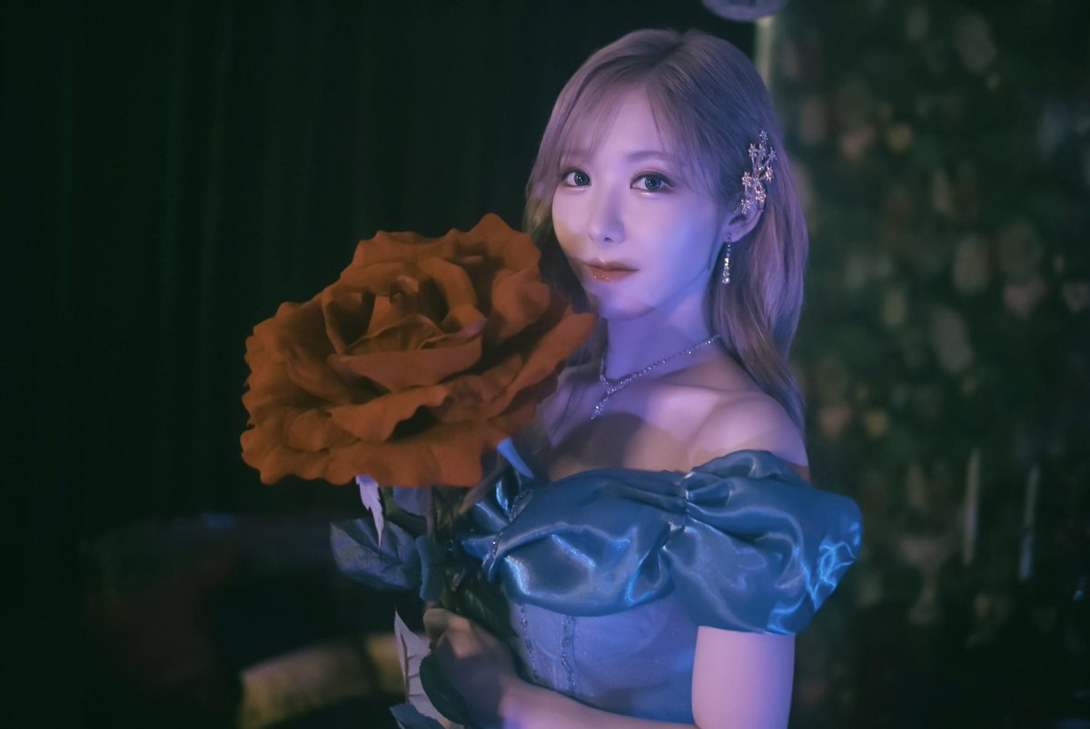 MEG_ranab's tweet photo. MEG 1st Digital Single

「NOSTALGIA」Music Video 
⇩⇩⇩
https://t.co/xwiqhSgjf4

#NOSTALGIA #release #1stdigitalsingle #music #MEG🪐 #메구 #メグ #kpop #jpop #노래 #歌 #リリース #singer #singlealbum #シングルアルバム #싱글앨범 #티져 #Teaser https://t.co/HAyRMj7bEa