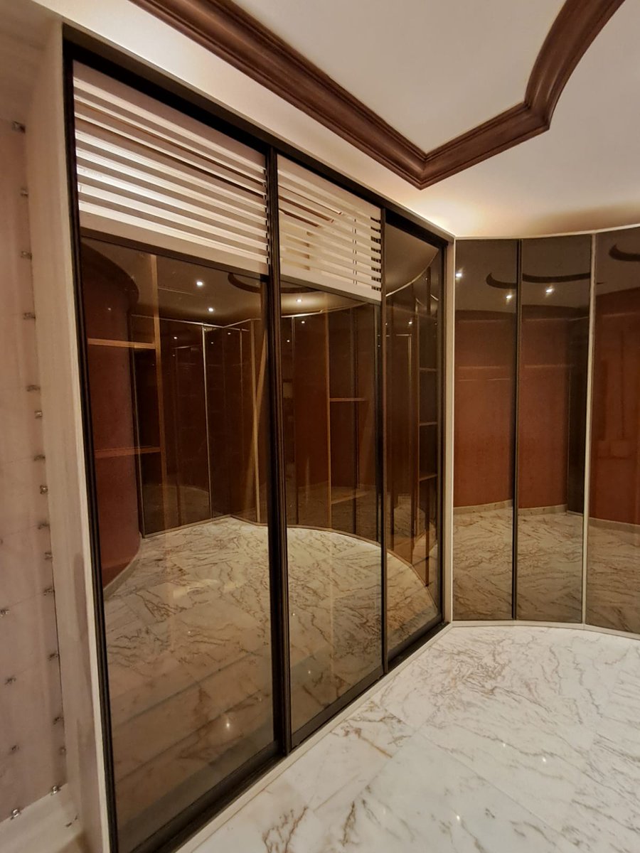 مصنع خزائن الدمياطي للأثاث 
تم تسليم الحمد الله تجهيز الفنادق والمنازل بكل ما تحتاجه من الاثاث
#غرف_نوم#طولات_طعام طولات تلفزيون #مكتبات
وكل مشتملات الاثاث المنزلي wa.me/c/966575782103