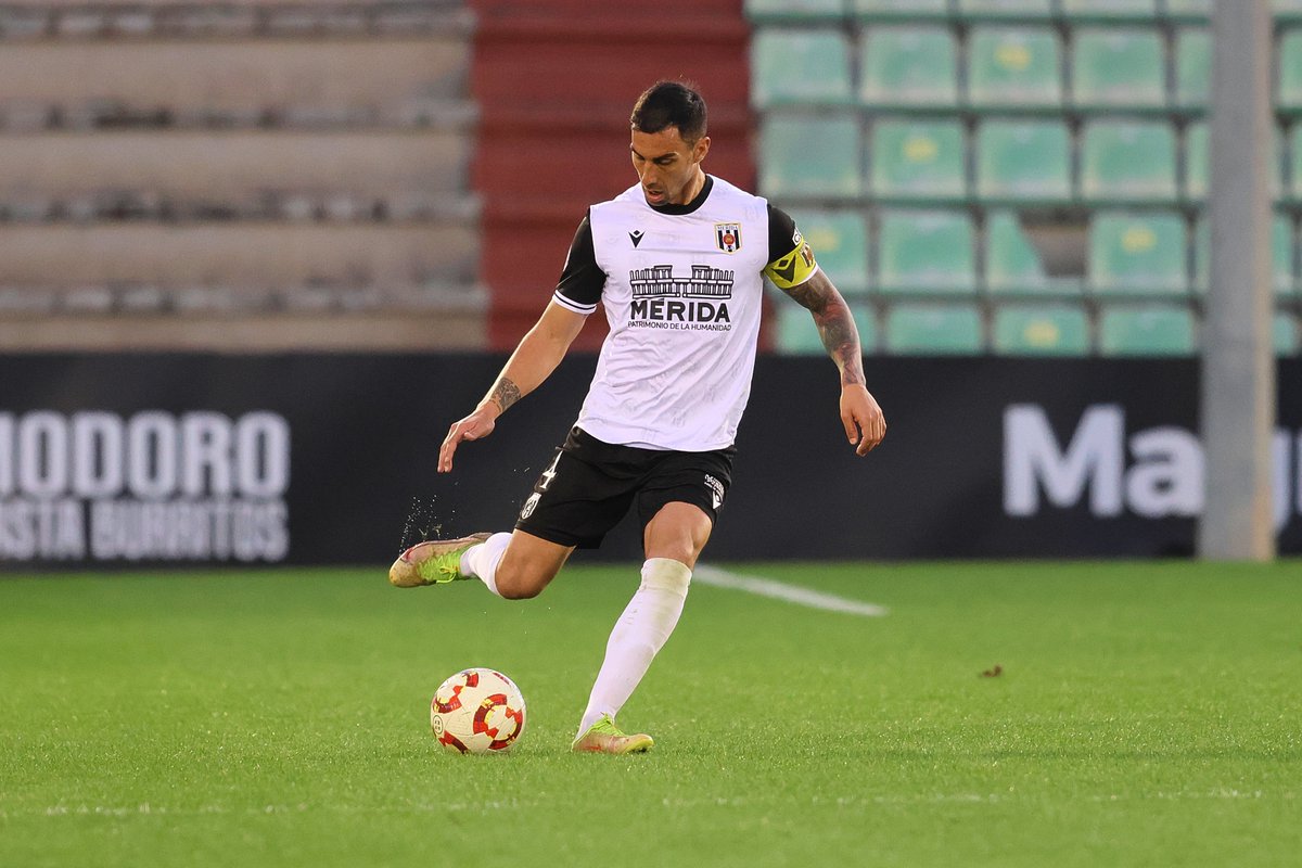 Que bonito es defenderte, y más en el Romano <a href="/Merida_AD/">A.D. Mérida</a> 🛡️🫡 
Felices fiestas romanos 🎅🏻🎄