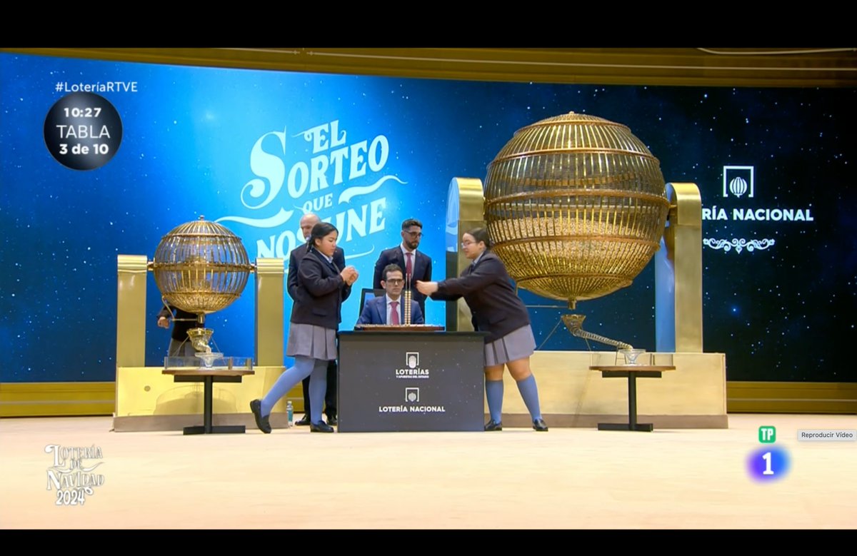 JaviHigh07's tweet image. ¿Qué hace Berlín en el sorteo del gordo de Navidad? 🤔 Esto huele a golpe...

@lacasadepapel @NetflixES @rtve #LoteriaRTVE #loteriadenavidad #BERLINnetflix