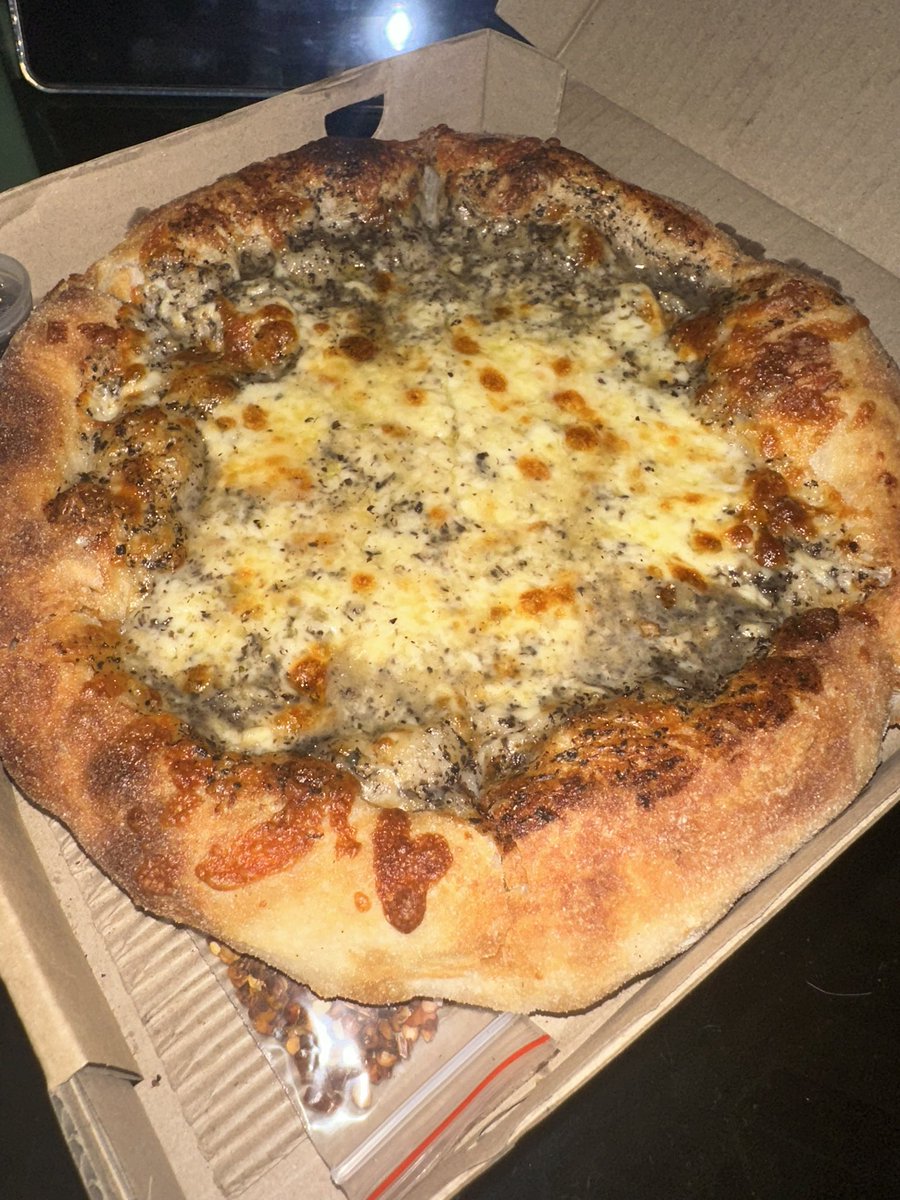 ChristineTNK's tweet photo. Everyday We Trufflin’ ❤️ https://t.co/hVfNzkLHIN