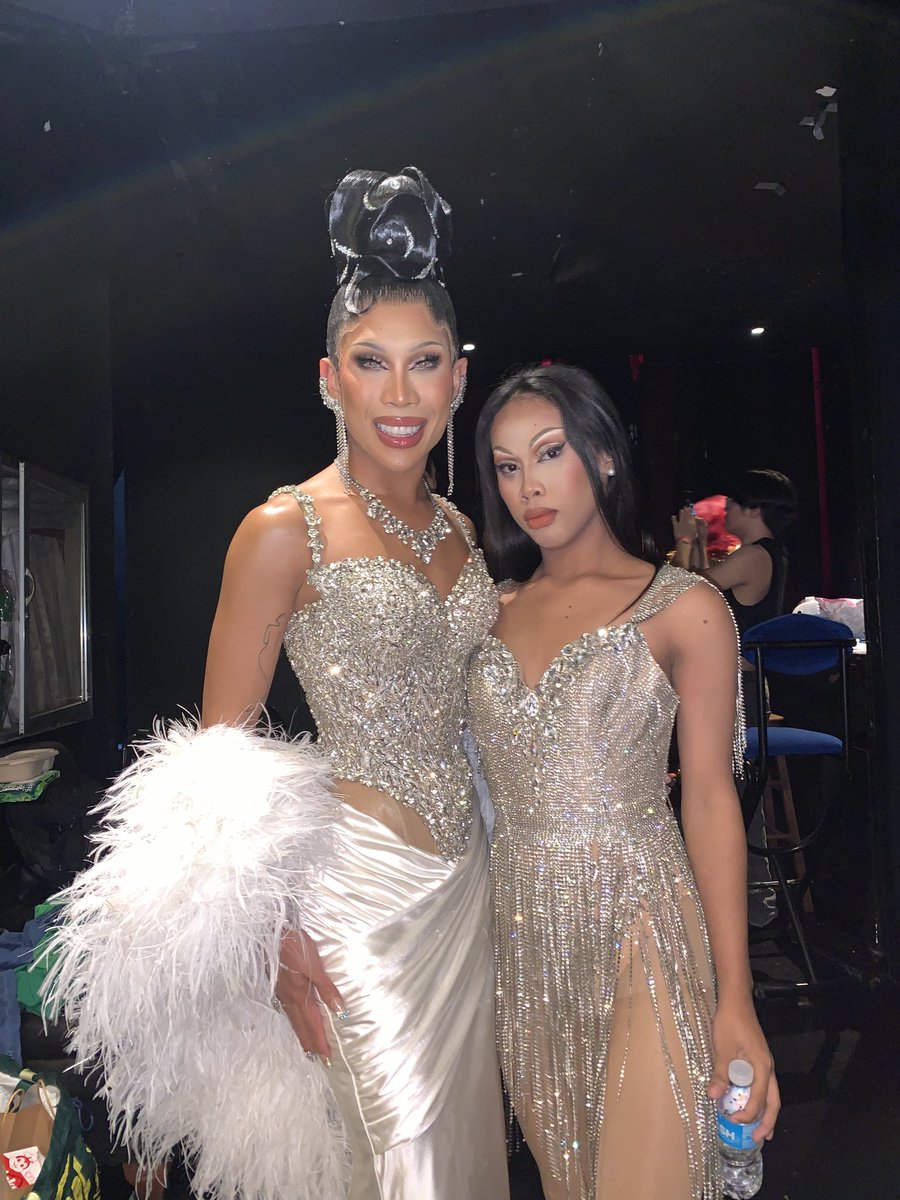 sxy_ellagarcia's tweet photo. First I just want to say thankyou to Ms @eva_lequeen and @marinaxsummers for inviting me sa kanilang Joy 2 the world show I did not expect this amazing opportunity at dipa din Ako makapaniwala na nakapag perform Ako sa harap Ng maraming Tao with Ms marina summers thankyou po!✨ https://t.co/Y6MeJOeLbI