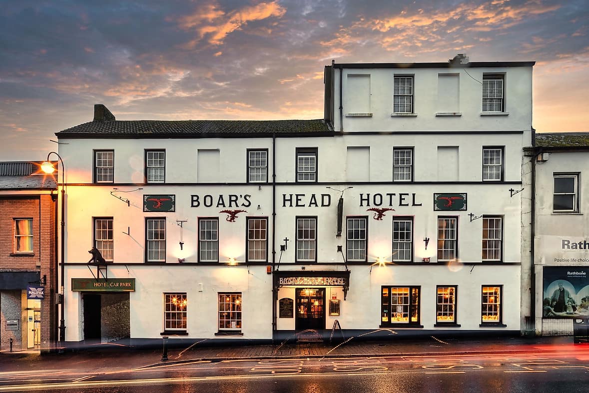 Thank Felinfoel it's Friday! 

January is traditionally a quiet month for the hospitality industry. Please support your local pubs and help them get 2025 off to a bang!

📸 Boars Head Hotel
