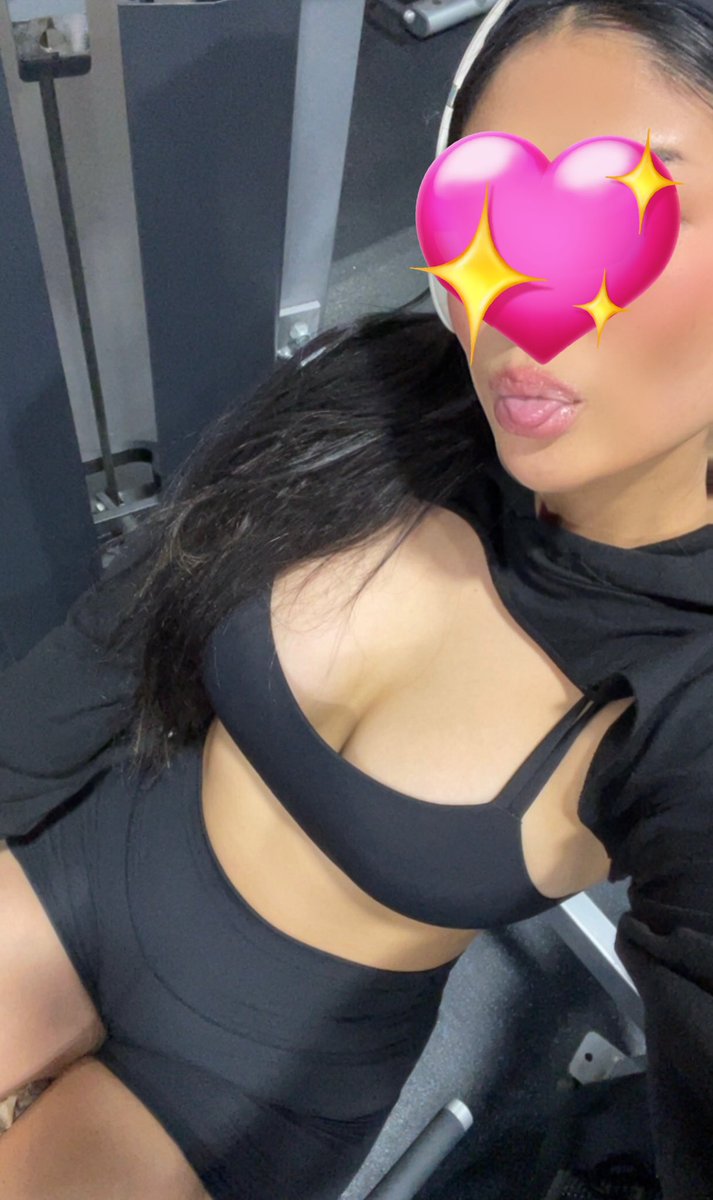 hypermissus's tweet photo. Sweaty sesh 💦 https://t.co/fEfNS5fyRq