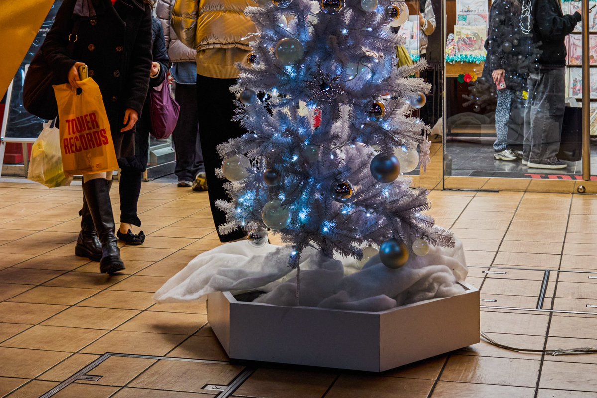 shiroshi_photo's tweet photo. 渋谷ナイトスナップ
#EOSR50 
#RF28mm https://t.co/SsB5C7Rm1W