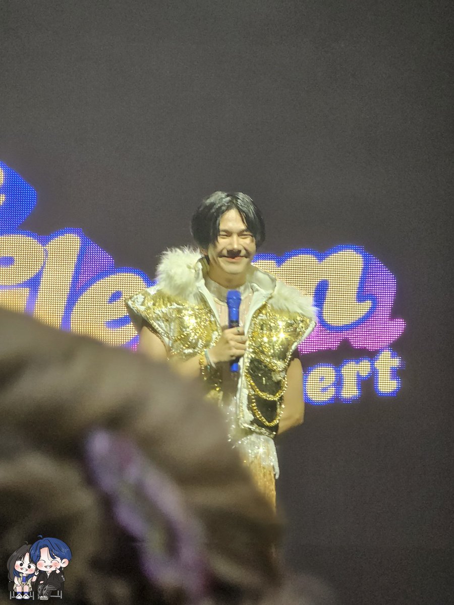 code_biu's tweet image. What is this cute face 🤏🏻😆💙

BUILD SHINE ON STAGE
#CanYouGleamTonight