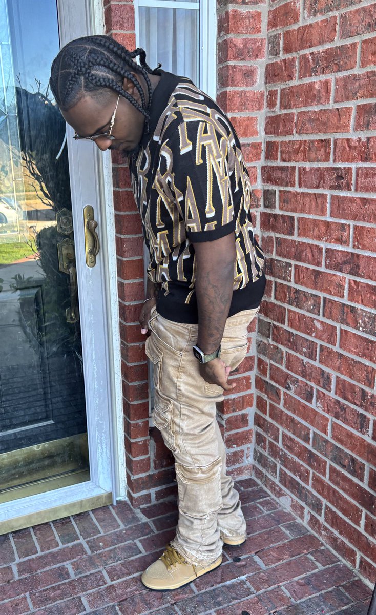 breadboxxrarri's tweet photo. How bout me tho https://t.co/OALwEdlOuq