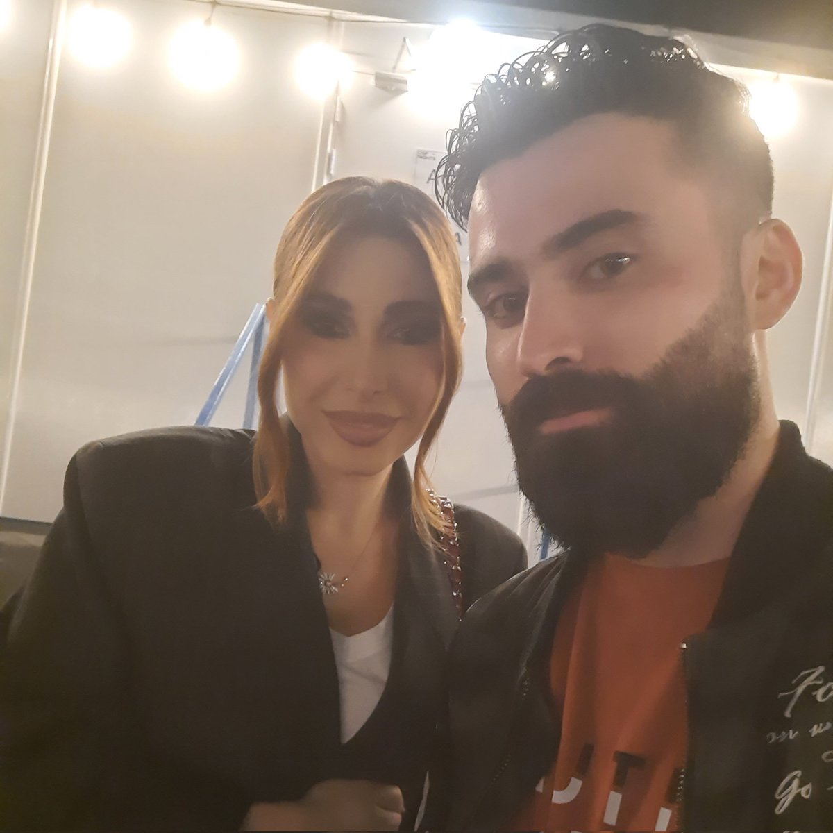 اسعد لحظة في حياتي كلها وقت شفتك يا روحي انا عنجد فرحتي ما بعطيها لحدا ❤️❤️❤️❤️❤️
<a href="/yara_lb/">Yara</a>
