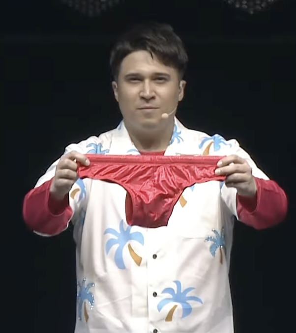 newworldartur's tweet image. Kazuki Yao passes on his underwear to Franky's new voice actor #OnePiece