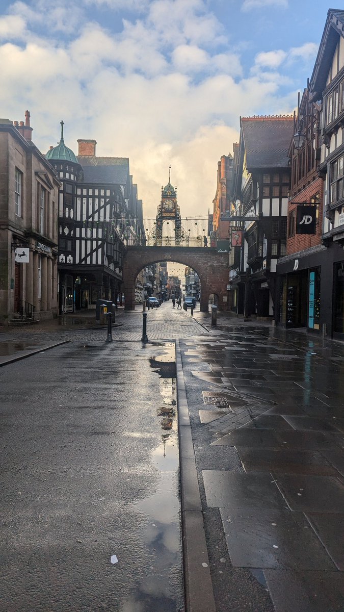 ShitChester's tweet image. Calm ...