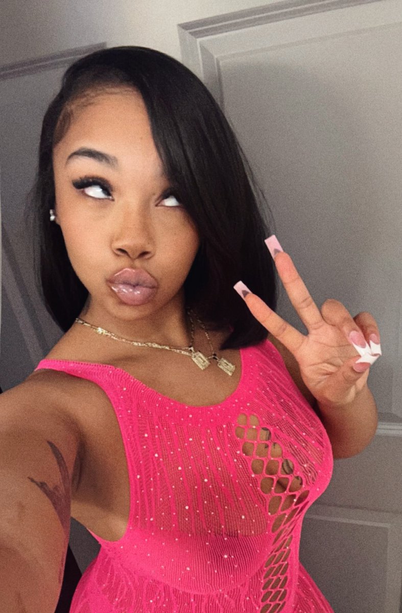 MyKaye_'s tweet photo. my fav thing to be is, meee 💞 https://t.co/V8gf0FxqeS
