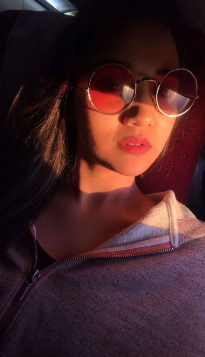 ashisyedlove's tweet photo. She looks like Divya Bharti 
@Ashisinghh 
#AshiSingh 🥰 https://t.co/fZFEK2jx4G