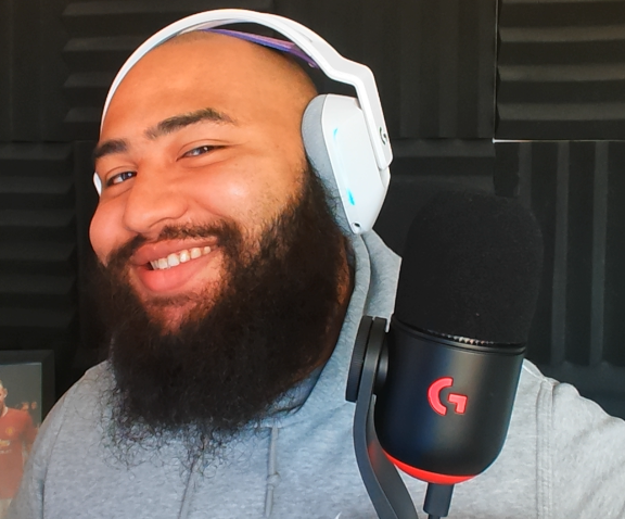 Massive thanks to <a href="/LogitechGUK/">Logitech G UK</a> as they have sent me a €20 voucher to giveaway! 🎅🎄

To enter:
- Like THIS post❤️
- Retweet THIS post♻️
- Follow <a href="/BlackkBoye/">BlackBoye</a> &amp; <a href="/LogitechGUK/">Logitech G UK</a>🫂
- Comment #MakePlayMagical &amp; tag a friend💬

Winner drawn Monday 23rd December🎁

T&amp;C's below⬇️