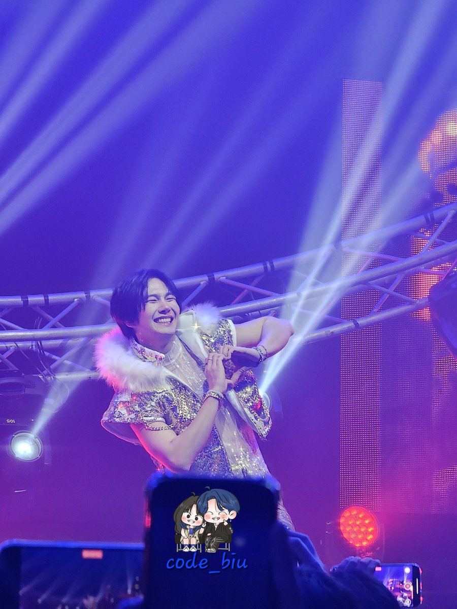 code_biu's tweet image. 🫶

BUILD SHINE ON STAGE
#CanYouGleamTonight #BuildJakapan #Beyourluve