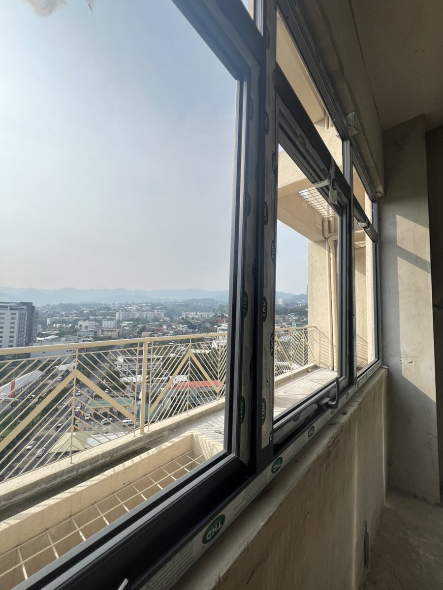 Yuhei_Teramoto's tweet photo. 【CBEAキャンパス移転拡大 工事スタート🏫】

Cebu ITpark 近郊の間もなく完成の新築ビルに移転します🙌
学校キャンパスは最上階ワンフロア全面を使用します。

今まで小規模校であった Cebu Business English Academy
生徒様の受入れ人数を現在の5倍以上となるように、キャンパス移転を進めています！！

今まで敢えて設置をしていなかった、

⚫︎学生寮
⚫︎社員寮
⚫︎コンドミニアム寮
⚫︎ホテル寮

を同ビル内に設置します！！

一階にはレストランも複数入り、便利なITparkも徒歩圏内。直ぐ近くには当社が運営する託児所もあります。

今までのCBEAの規模から見ると約10倍程度のイメージです！

そして今まで同様にコールセンターとBPOセンターも併設します。
年明けからは【0円留学生】の大量募集も開始します㊗️

ここに組織強化に向けて日本側で新規設立中の【株式会社国際教育支援機構】のパワーが重なります。

今後は留学エージェントの皆様方の力も大いにお借りします。
法人向けオンライン英会話サービスの代理店販路も拡大します。
0円留学 公式ホームページも間もなくリリースします！

クリスマスや年末年始に浮かれている余裕は有りません。
来年に向けて爆裂に仕事しようと思います！！！
