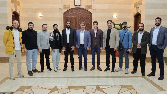 IbnHattuta's tweet photo. أول ما وصلت دمشق، تفاجأت بدعوة من فريق السيد احمد الشرع مشكورين للقاء ودي مع مجموعة من الإعلاميين، شاركنا حوار حول المخاوف والتطلعات المستقبلية، فرصة طيبة وأحاديث فيها أمل بمستقبل مشرق لسوريا العظيمة 💚 https://t.co/Up6YuQ643P