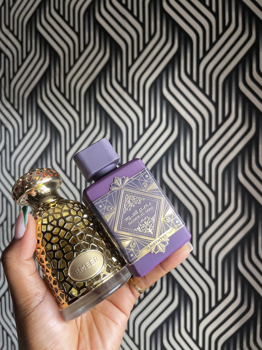 TohLarge's tweet photo. #SOTD
Lattafa Emeer x Amethyst

Aromatic, woody, citrus, fresh spicy, amber, rose, oud, warm spicy

There’s a way these two beautifully blends, chefs kiss 😍🔥 and longevity is amazing, I got a minimum of 12hours on my skin

Something light still to go praise x worship 🥰 https://t.co/qzkkCdQdi7