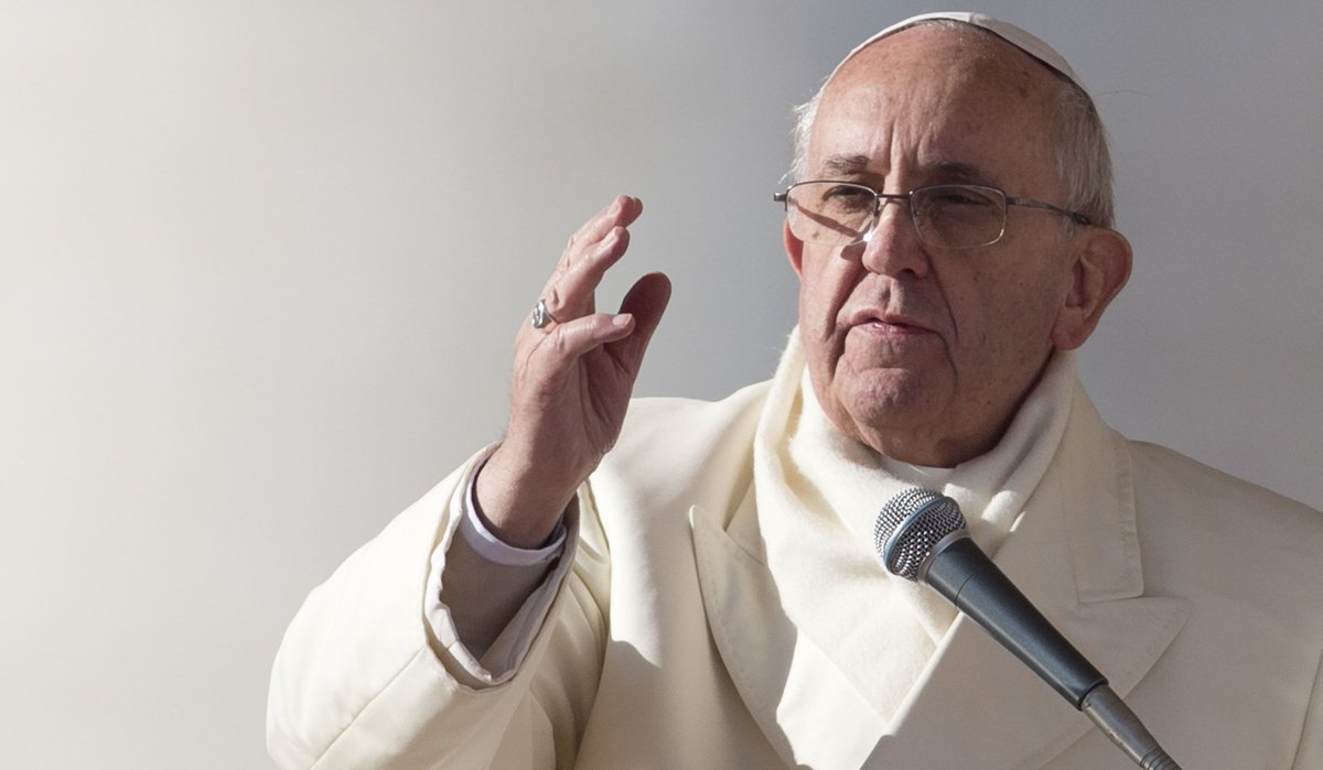 GlobeEyeNews's tweet photo. Pope Francis says Children are being bombed in Gaza. This is not war. This is cruelty. https://t.co/uQrcaqRwvU