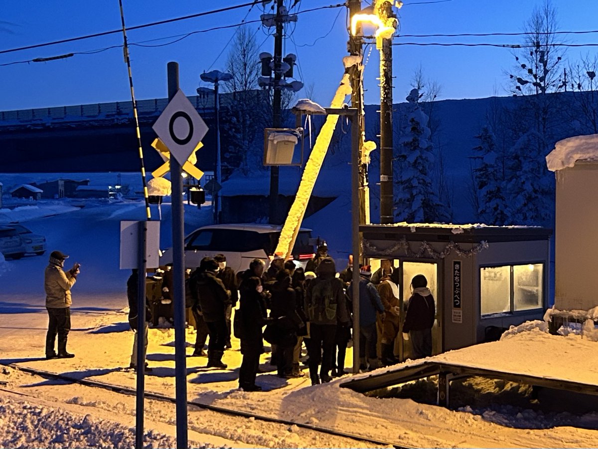 このダッシュはもう一つのクリパが行われる北秩父別駅に向けてのもの。同行者を秩父別駅に降ろした後、指定の駐車場から久々に本気のダッシュをした。

こちらでも入刀を見てからケーキを頂き僅かな時間お邪魔させてもらった。

#さと紀行2024北海道編part6